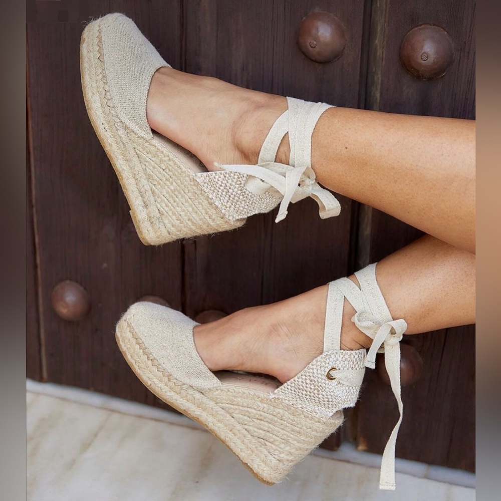Womens Espadrille Wedge Ankle-Tie Sandals - Cream